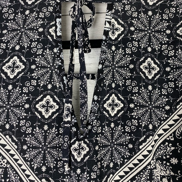 Black & Ivory Mandela Patterned Charlotte Russe Romper - Picture 8 of 8